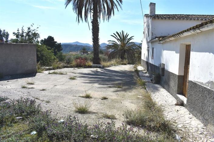 Image No.28-4 Bed Property for sale