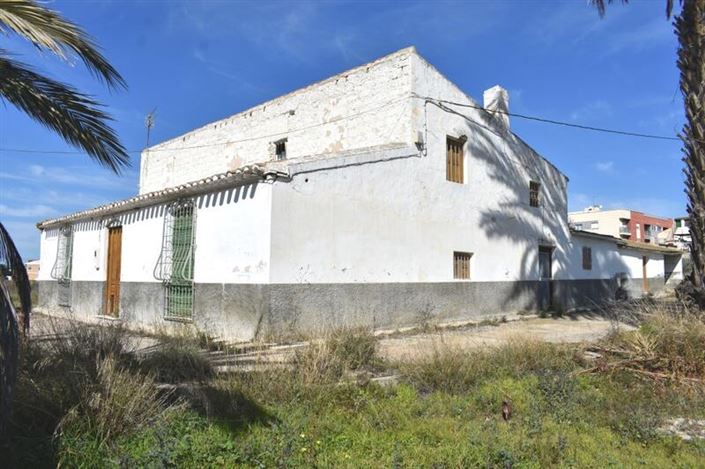 Image No.3-4 Bed Property for sale