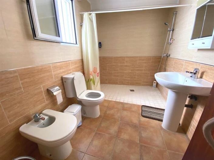 Image No.18-3 Bed Property for sale