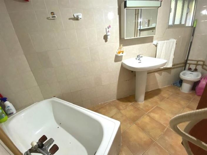 Image No.20-3 Bed Property for sale