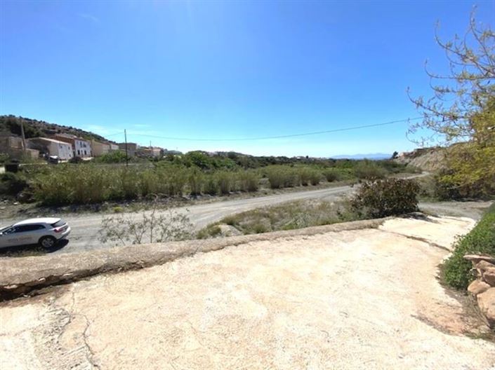 Image No.3-3 Bed Property for sale