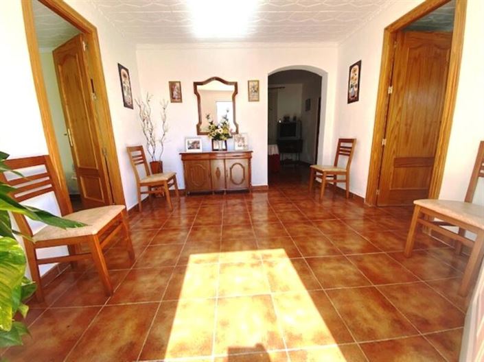 Image No.5-3 Bed Property for sale