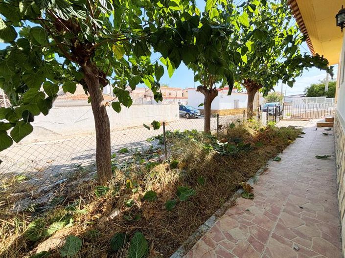 Image No.20-3 Bed Villa for sale