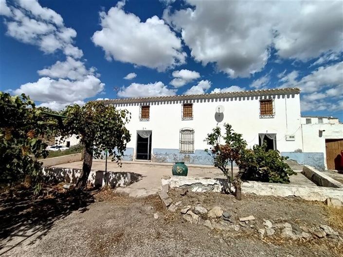 Image No.1-3 Bed Property for sale