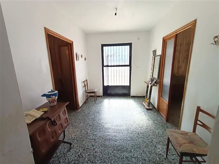 Image No.10-3 Bed Property for sale