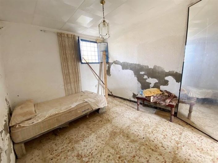 Image No.10-3 Bed Property for sale