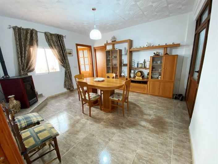 Image No.14-5 Bed Property for sale