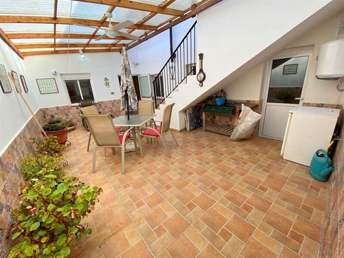 Image No.26-5 Bed Property for sale