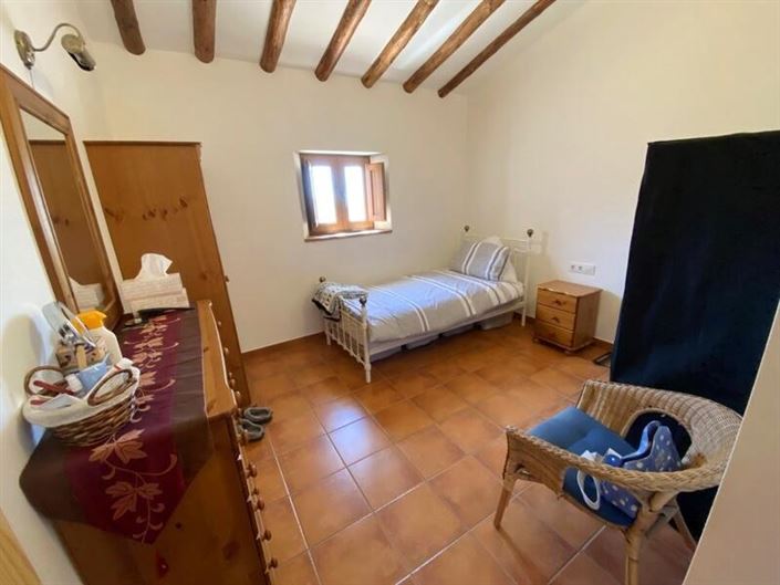 Image No.20-9 Bed Property for sale