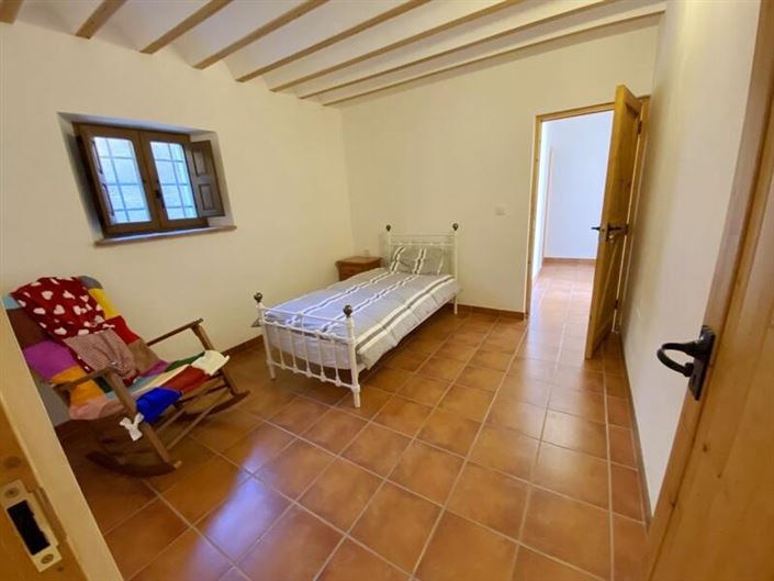 Image No.28-9 Bed Property for sale