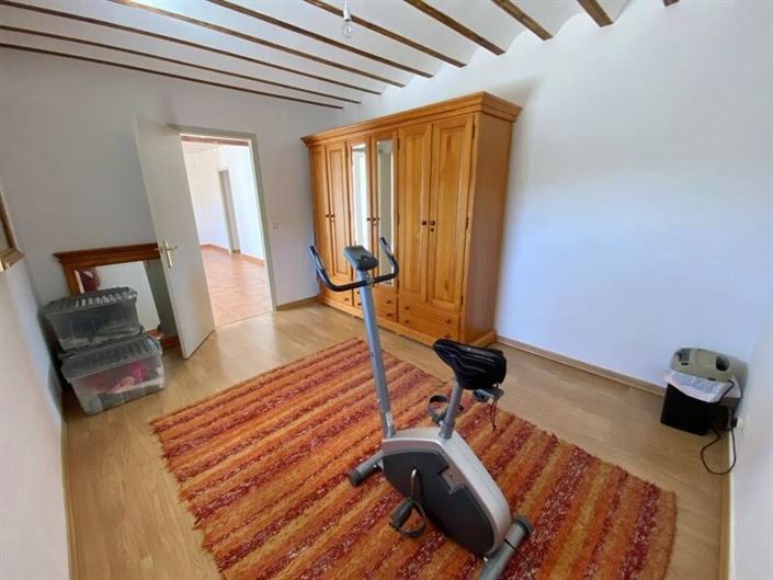 Image No.29-9 Bed Property for sale