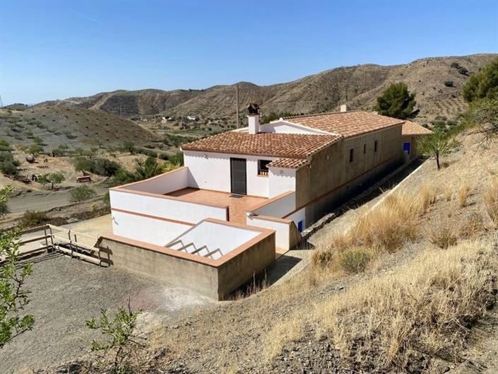 Image No.7-9 Bed Property for sale