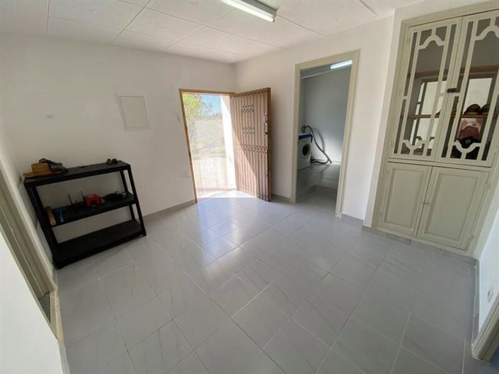 Image No.33-9 Bed Property for sale