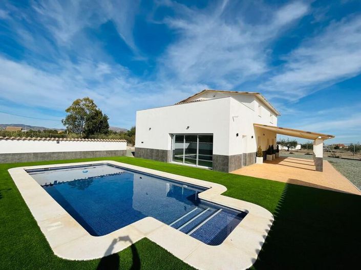 Image No.1-5 Bed Villa for sale
