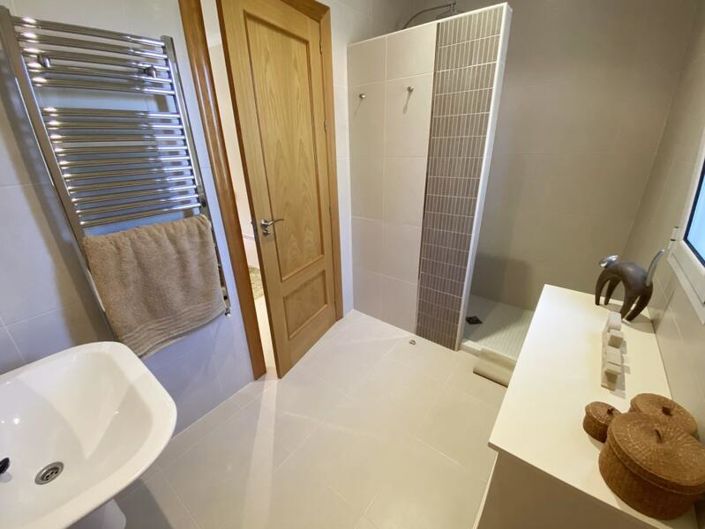 Image No.19-3 Bed Villa for sale