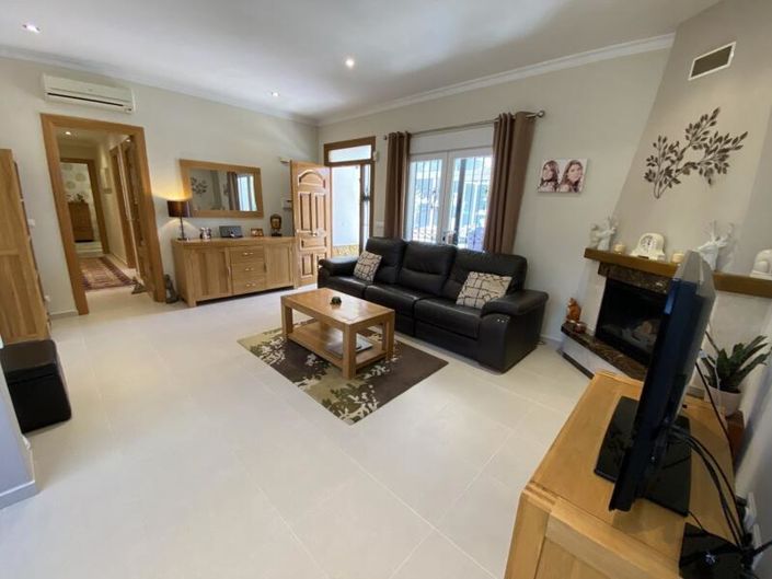 Image No.2-3 Bed Villa for sale