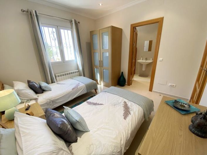 Image No.25-3 Bed Villa for sale