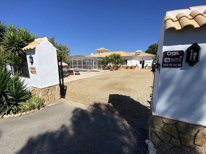 Image No.35-3 Bed Villa for sale