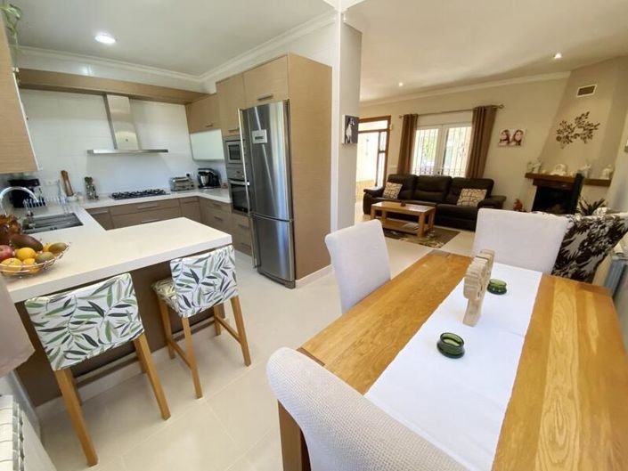 Image No.7-3 Bed Villa for sale