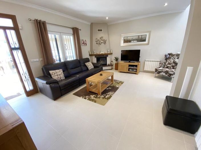 Image No.9-3 Bed Villa for sale