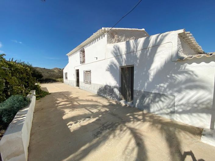 Image No.1-3 Bed Property for sale
