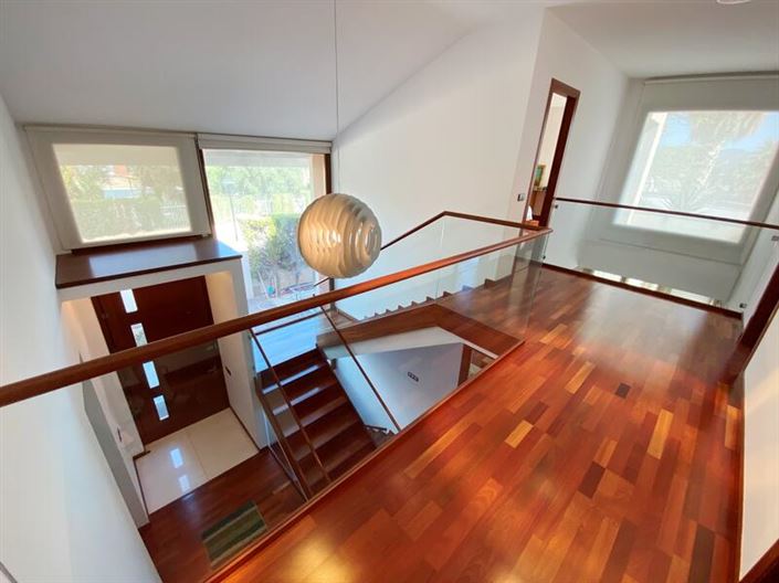 Image No.18-5 Bed Villa for sale