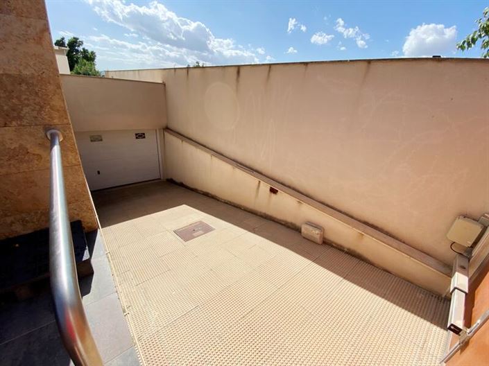 Image No.6-5 Bed Villa for sale