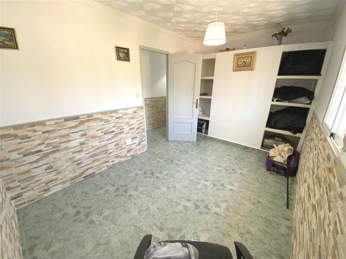 Image No.23-4 Bed Property for sale