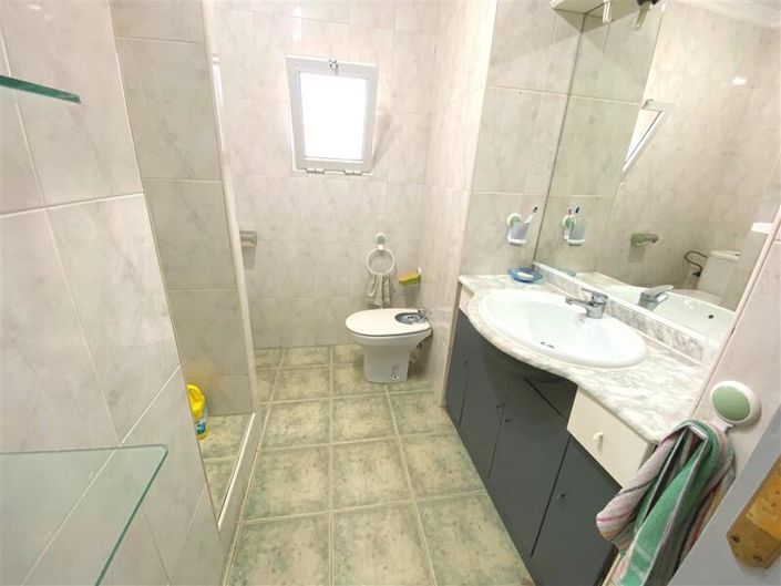 Image No.26-4 Bed Property for sale