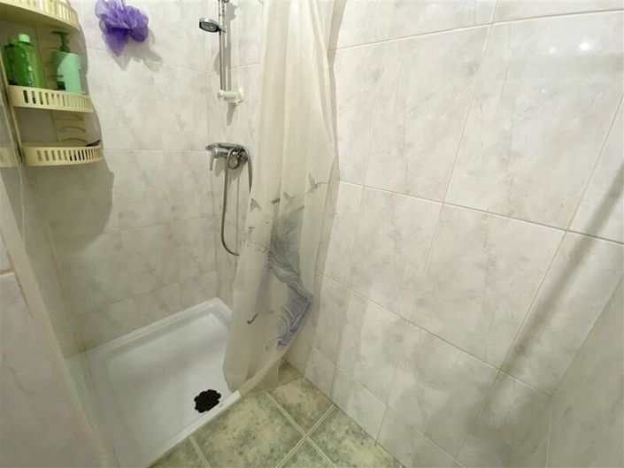 Image No.28-4 Bed Property for sale