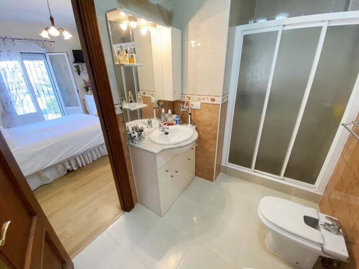 Image No.21-4 Bed Villa for sale