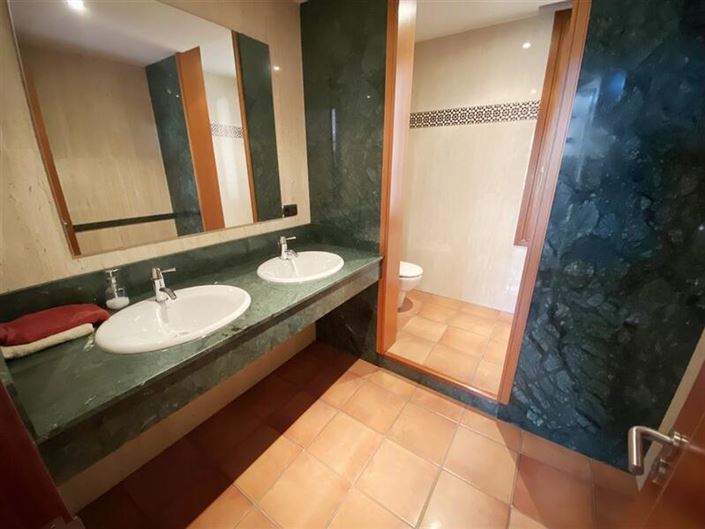 Image No.7-4 Bed Villa for sale