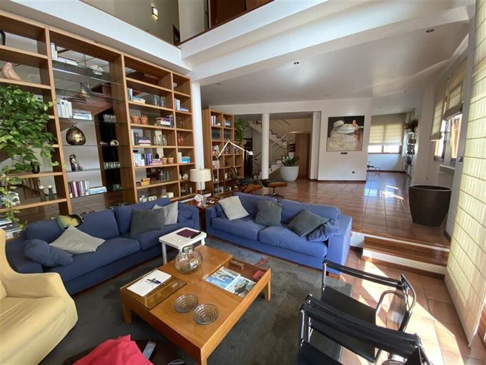 Image No.5-4 Bed Villa for sale