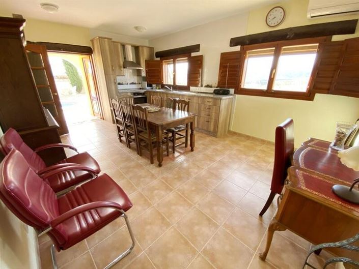 Image No.14-3 Bed Villa for sale