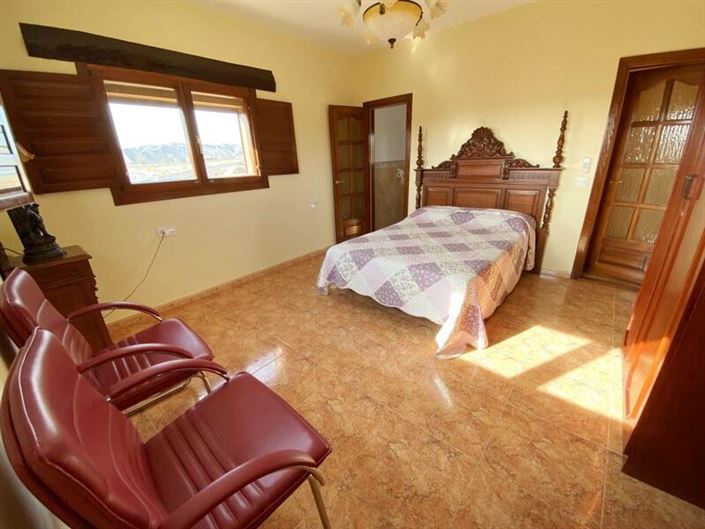 Image No.28-3 Bed Villa for sale