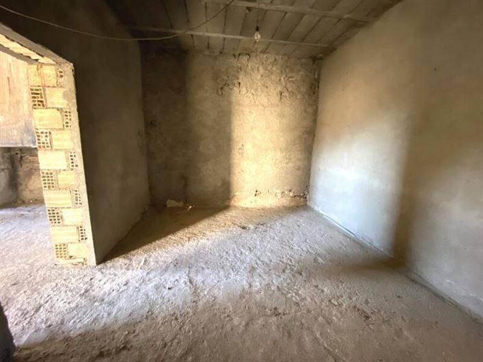 Image No.10-5 Bed Property for sale