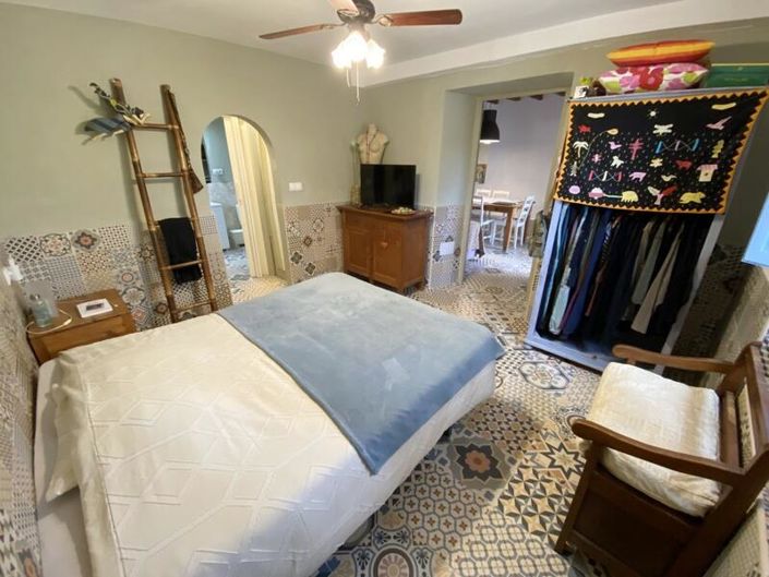 Image No.17-3 Bed Property for sale