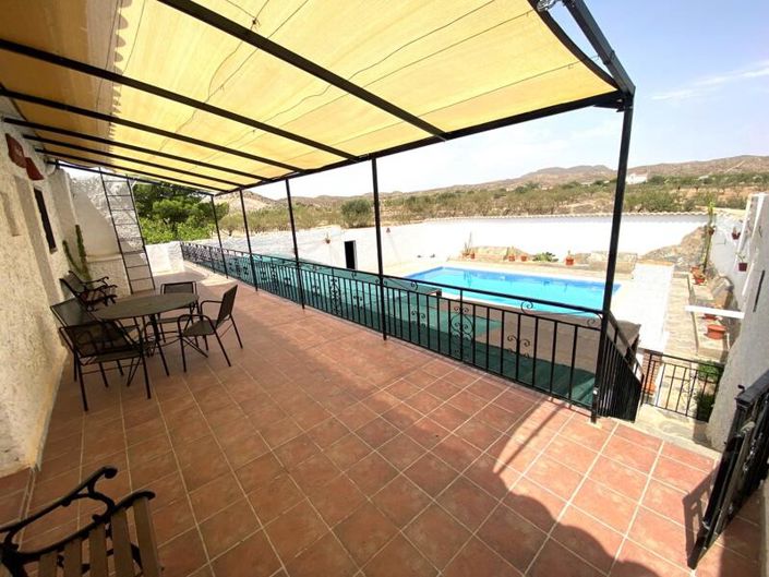 Image No.36-6 Bed Property for sale