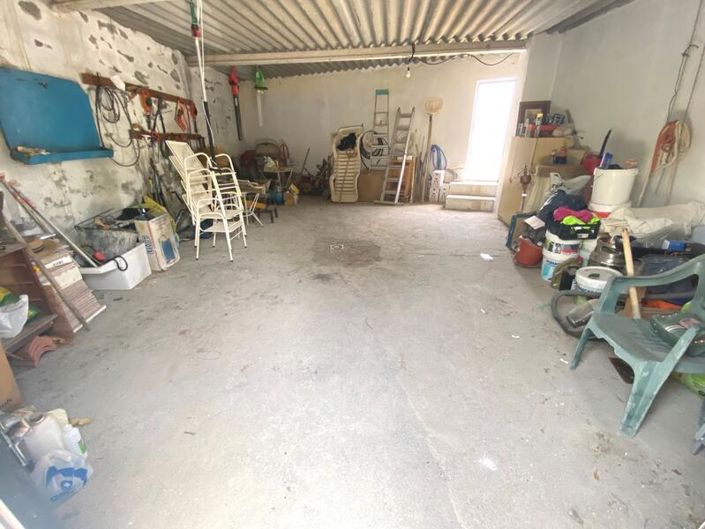 Image No.34-6 Bed Property for sale