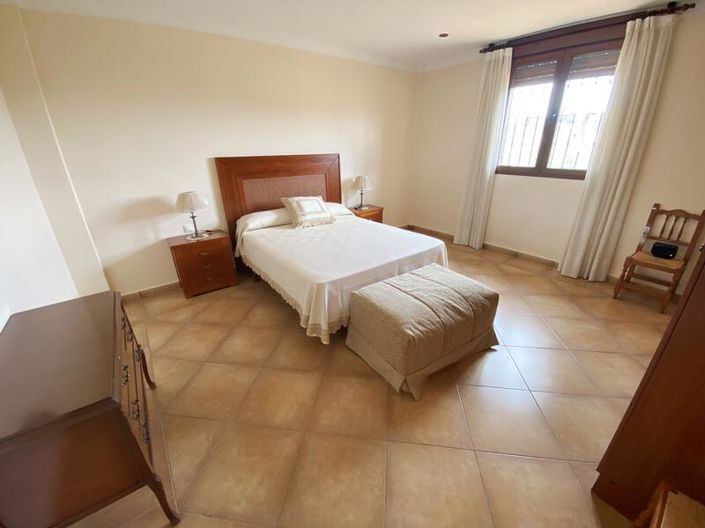 Image No.20-4 Bed Villa for sale