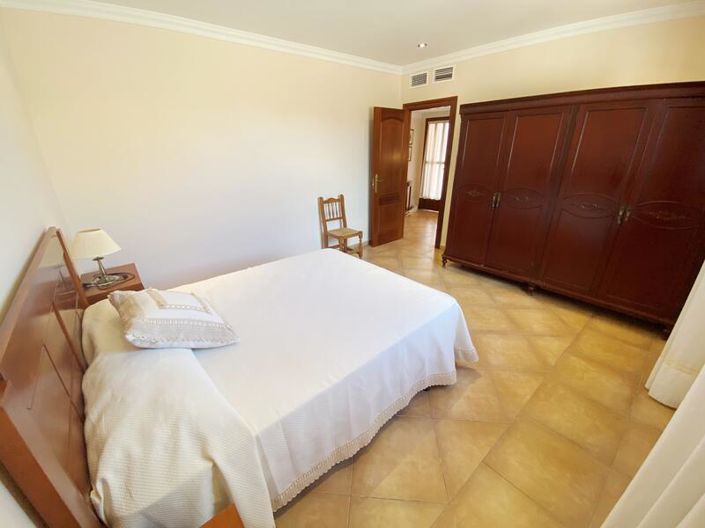 Image No.27-4 Bed Villa for sale