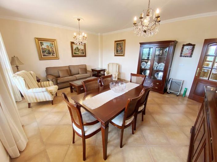 Image No.8-4 Bed Villa for sale