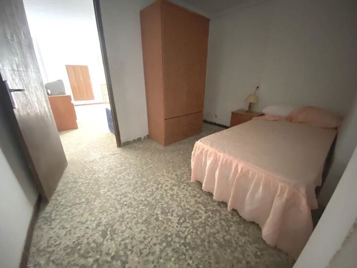 Image No.11-3 Bed Property for sale