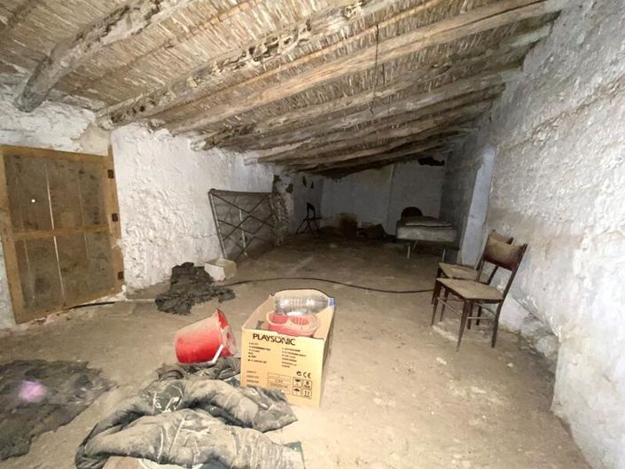 Image No.27-3 Bed Property for sale