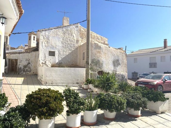 Image No.1-3 Bed Property for sale