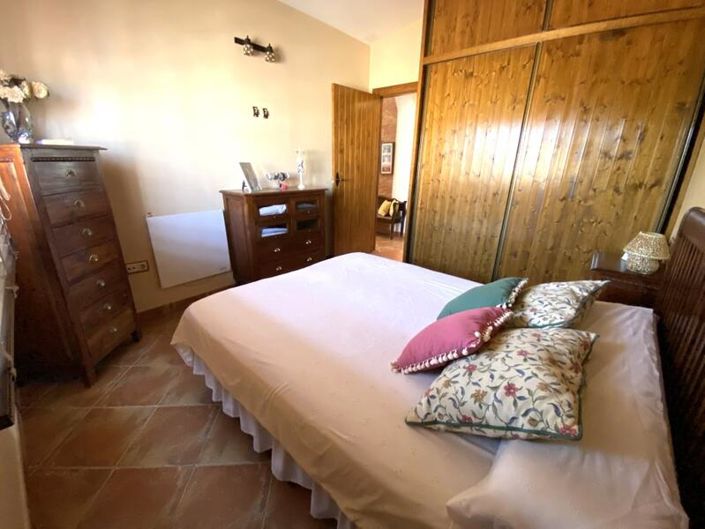 Image No.9-4 Bed Property for sale