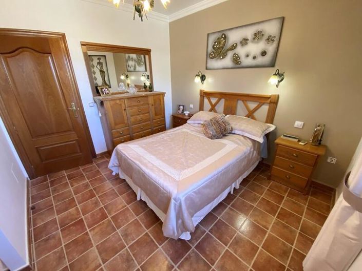 Image No.20-3 Bed Villa for sale