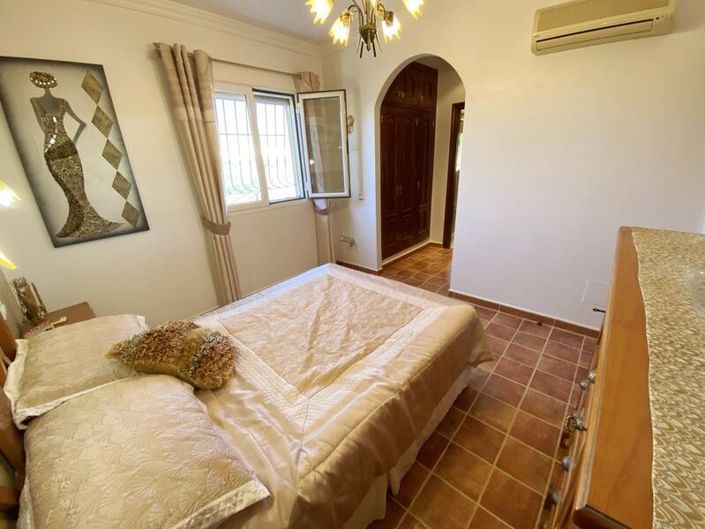 Image No.21-3 Bed Villa for sale