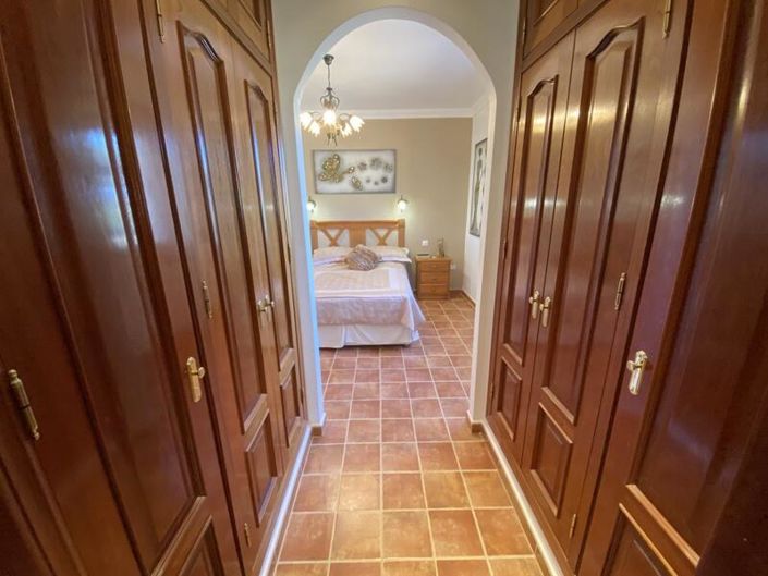 Image No.22-3 Bed Villa for sale