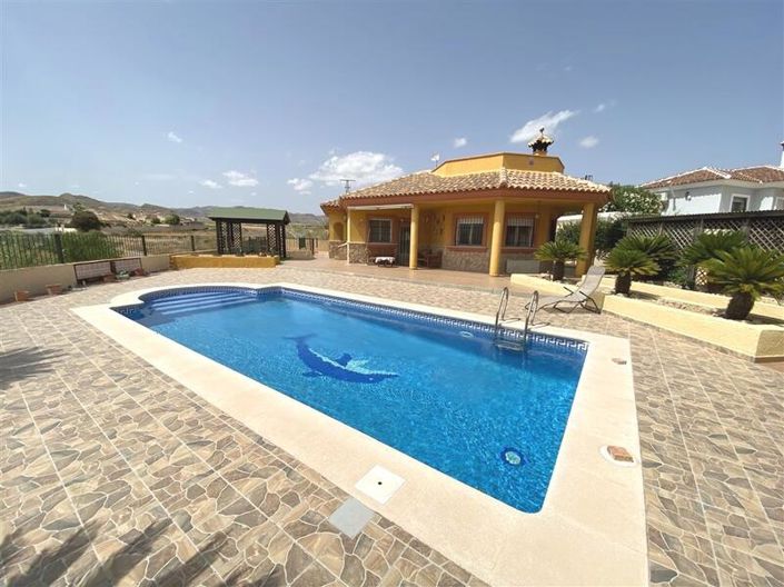 Image No.2-3 Bed Villa for sale